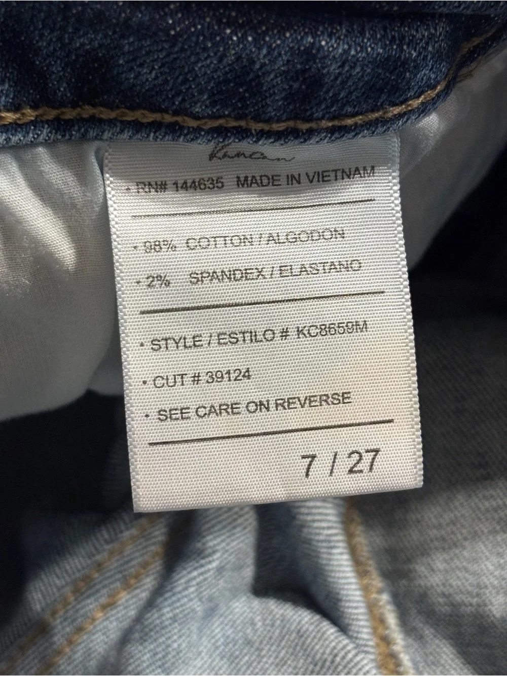 KanCan Estilo High Rise Distressed Mom Jeans 7/27